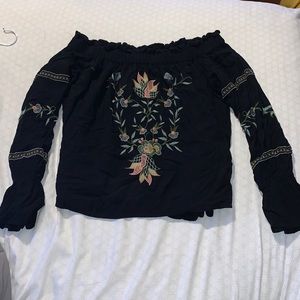 AMERICAN EAGLE Floral Black Off the Shoulder Top